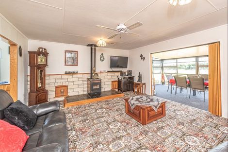 Photo of property in 18 Swinbourne Street, Waverley, 4510