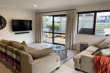 Photo of property in 38 Eruini Street, Waikanae Beach, Waikanae, 5036