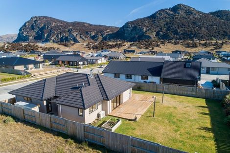 Photo of property in 8 Mallard Street, Albert Town, Wanaka, 9305