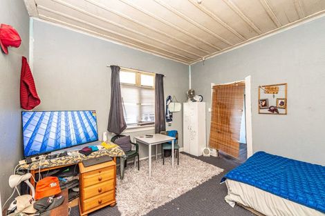 Photo of property in 39 Cornfoot Street, Castlecliff, Whanganui, 4501