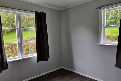 Photo of property in 100 Gear Terrace, Ranui, Porirua, 5024