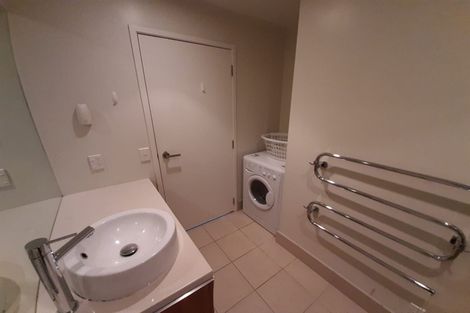 Photo of property in The Docks Apartments, 116/2 Dockside Lane, Auckland Central, Auckland, 1010