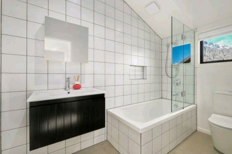 Photo of property in 4 Wanderer Lane, Jacks Point, Queenstown, 9371