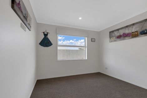Photo of property in 12 Lewis Close, Rangiora, 7400