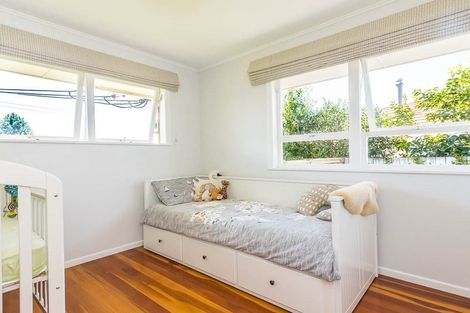 Photo of property in 1/2 Alanbrooke Crescent, Avondale, Auckland, 0600