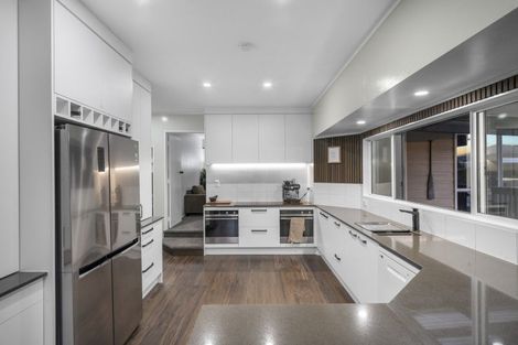 Photo of property in 968a Waiuku Road, Waiuku, 2681