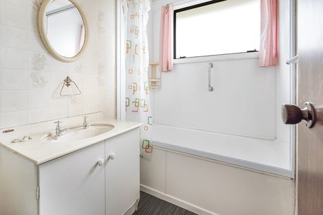 Photo of property in 45a Crawshaw Drive, Nawton, Hamilton, 3200