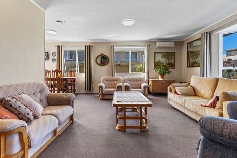 Photo of property in 41 Tawavale Street, Pukehangi, Rotorua, 3015