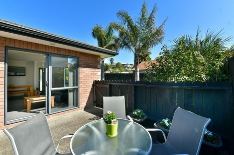 Photo of property in 15 Te Ruru Way, Stanmore Bay, Whangaparaoa, 0932