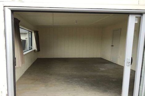 Photo of property in 99 Shamrock Street, Takaro, Palmerston North, 4412