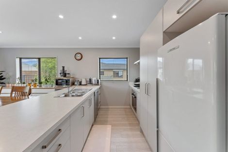 Photo of property in 11 Phoenix Court, Otaki, 5512