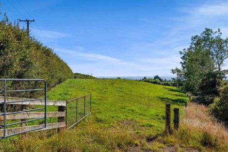 Photo of property in 2175 Egmont Road, Kaimiro, 4386