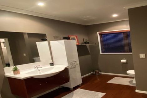 Photo of property in 8 Rossington Drive, West Melton, 7618