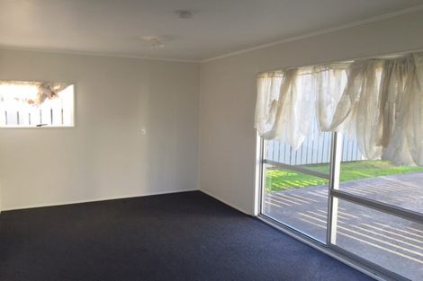 Photo of property in 84 Maplesden Drive, Clendon Park, Auckland, 2103