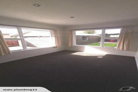 Photo of property in 30 Tenby Place, Avondale, Christchurch, 8061