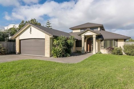 Photo of property in 6 Shearwater Rise, Paraparaumu Beach, Paraparaumu, 5032