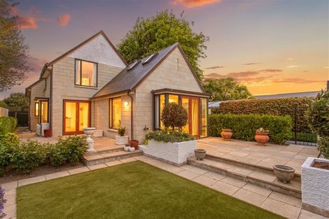 Photo of property in 2/124 Leinster Road, Merivale, Christchurch, 8014