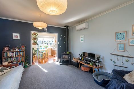Photo of property in 35 Kiharoa Street, Otaki Beach, Otaki, 5512