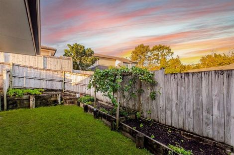 Photo of property in 14 Nirmal Place, Sunnyvale, Auckland, 0612