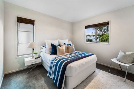 Photo of property in 8 Stratford Avenue, Milford, Auckland, 0620