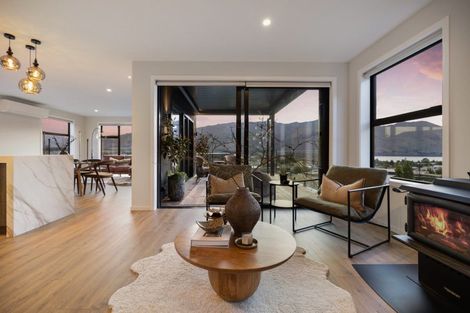 Photo of property in 34 Kirimoko Crescent, Wanaka, 9305