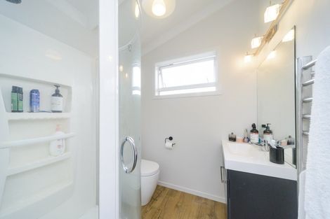 Photo of property in 4 Redwood Grove, Hokowhitu, Palmerston North, 4410