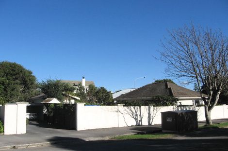 Photo of property in 2 Rona Street, Eastbourne, Lower Hutt, 5013