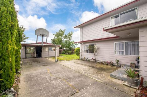 Photo of property in 8 Hillcrest Drive, Kelvin Grove, Palmerston North, 4414