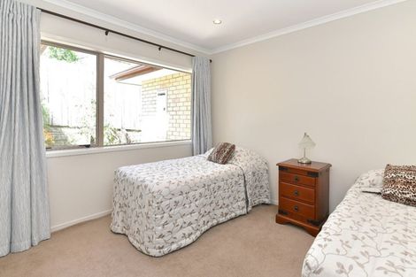 Photo of property in 5 Seamount Drive, Red Beach, 0932