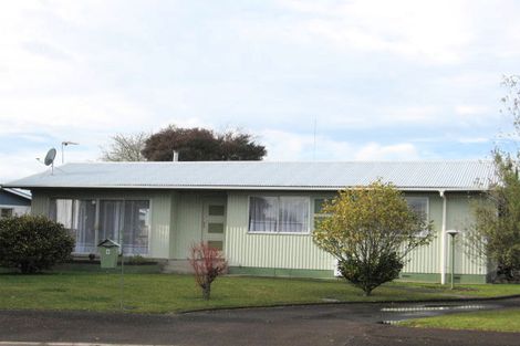 Photo of property in 8 Craig Place, Fairview Downs, Hamilton, 3214