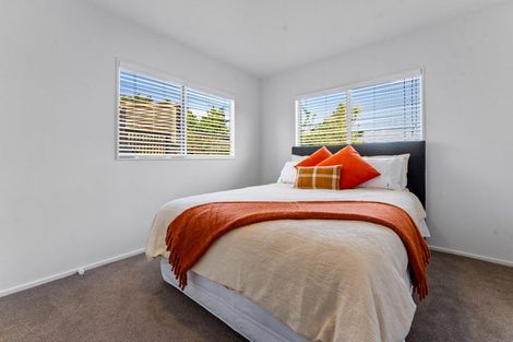 Photo of property in 1/104a Beach Road, Castor Bay, Auckland, 0620