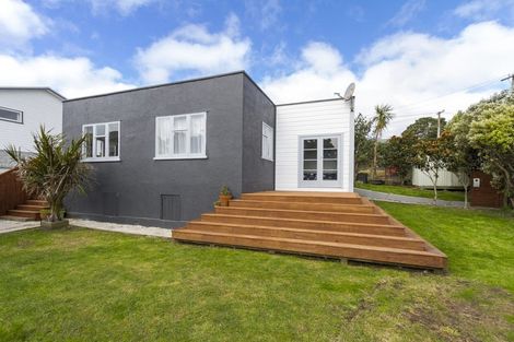 Photo of property in 13 John Street, Titahi Bay, Porirua, 5022