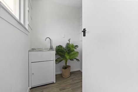 Photo of property in 84 Farquhars Road, Redwood, Christchurch, 8051