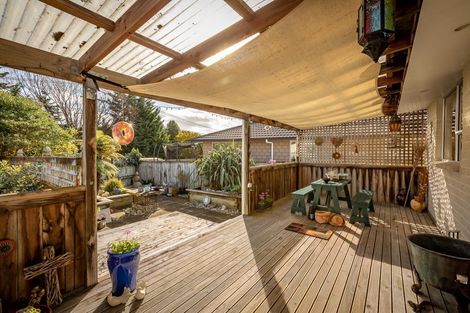 Photo of property in 25 Pehi Kupa Street, Waikanae, 5036
