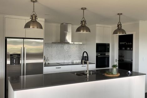 Photo of property in 26 Omahuru Road, Glenbrook, 2681