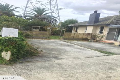 Photo of property in 79 Roberts Road, Te Atatu South, Auckland, 0610