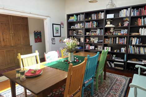 Photo of property in 6 Hawker Street, Mount Victoria, Wellington, 6011