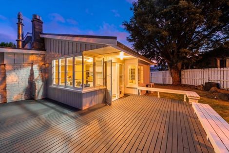 Photo of property in 1 Luckens Road, West Harbour, Auckland, 0618