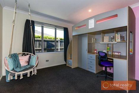 Photo of property in 11 Dunsford Close, Halswell, Christchurch, 8025