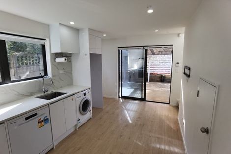 Photo of property in 46 Ayton Drive, Totara Vale, Auckland, 0629