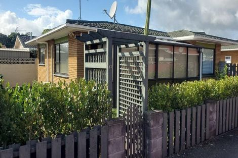 Photo of property in 6 Holsworthy Road, Lower Vogeltown, New Plymouth, 4310