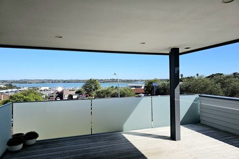 Photo of property in 14 Icarus Place, Half Moon Bay, Auckland, 2012