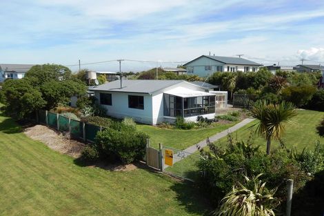 Photo of property in 22 Chambers Street, Kakanui, Oamaru, 9495