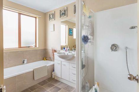 Photo of property in 47 Cholmondeley Crescent, Whitianga, 3510