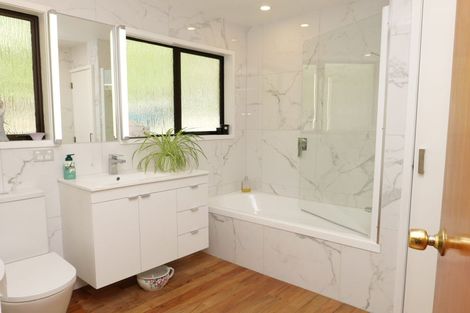 Photo of property in 24 Martin Road, Paraparaumu Beach, Paraparaumu, 5032