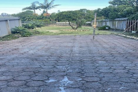 Photo of property in 233 Te Atatu Road, Te Atatu South, Auckland, 0610