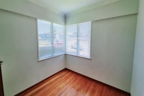 Photo of property in 1a Sutton Crescent, Papatoetoe, Auckland, 2025