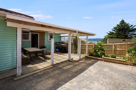 Photo of property in 11 Ngahue Crescent, Elsdon, Porirua, 5022