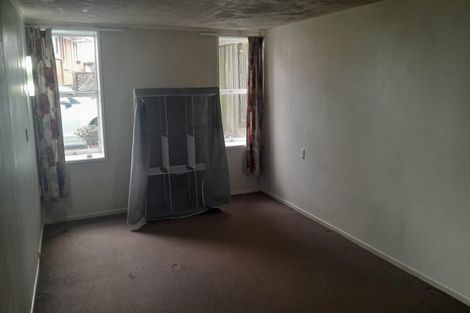 Photo of property in 35 Holland Road, Hillcrest, Auckland, 0627