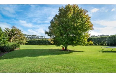 Photo of property in 220 Trigg Road, Kumeu, 0891